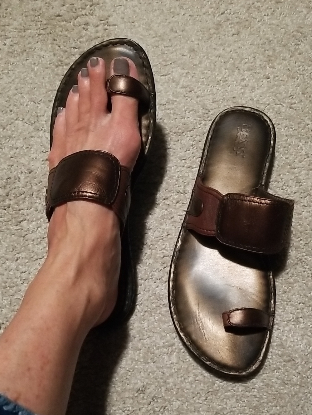 Born Brown Leather Womens Slide Sandals with Toe Loop Size 10